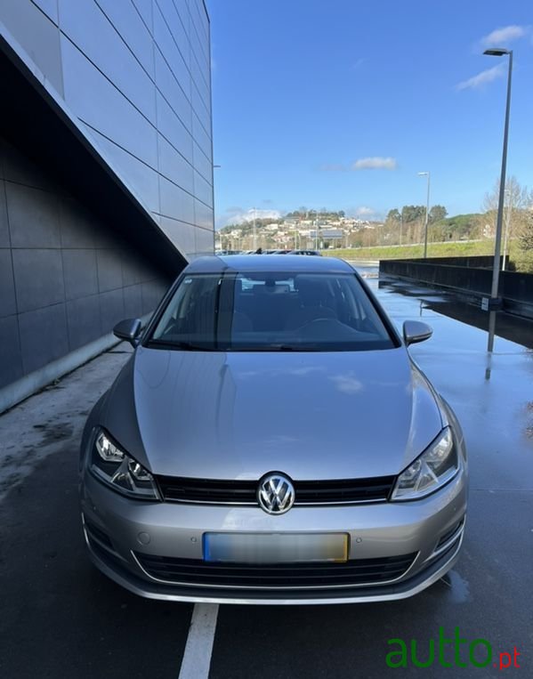 2016' Volkswagen Golf photo #2
