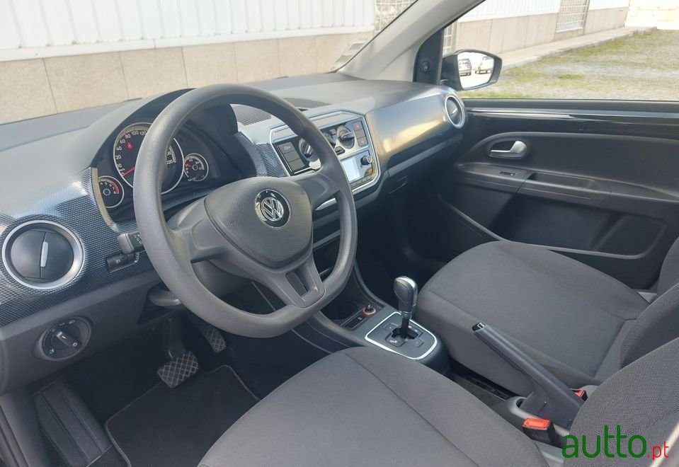 2018' Volkswagen Up photo #6