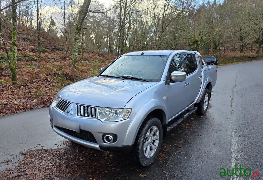 2011' Mitsubishi L200 2.5 Td St Sport Full Box photo #6