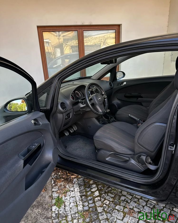 2011' Opel Corsa 1.3 Cdti Black Edition photo #6