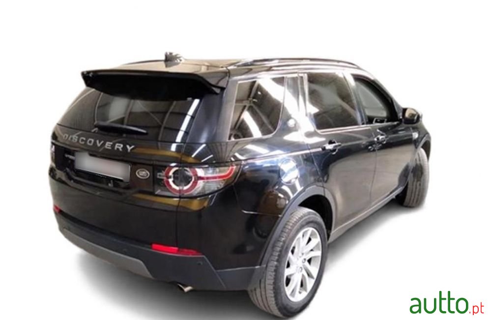 2016' Land Rover Discovery Sport photo #2