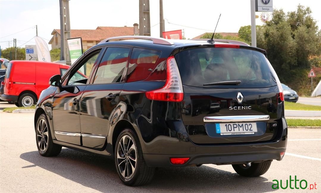 2015' Renault Grand Scenic photo #5