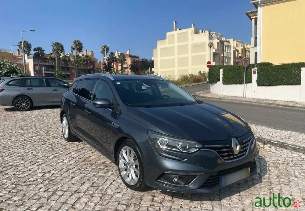 2017' Renault Megane 1.5 Dci Intens photo #1