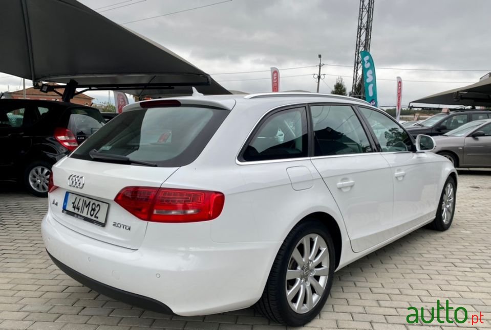 2009' Audi A4 Avant photo #4