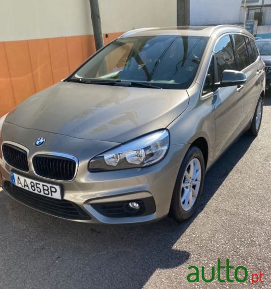 2015' BMW 216 Gran Tourer photo #2