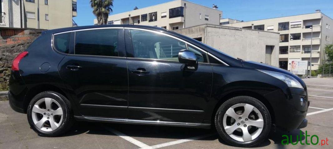 2011' Peugeot 3008 1.6 Hdi Cmp6 Sport photo #2