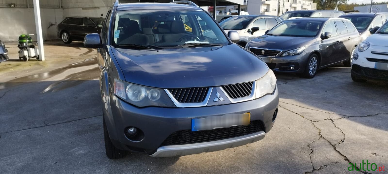 2009' Mitsubishi Outlander photo #1