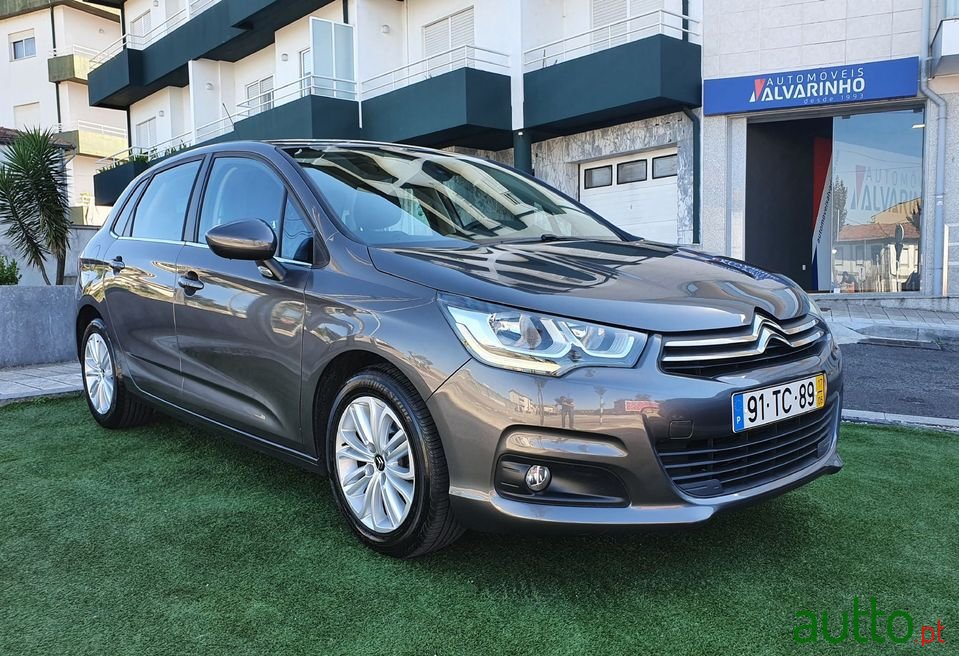 2017' Citroen C4 photo #1