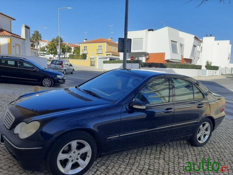 2003' Mercedes-Benz C-220 photo #3