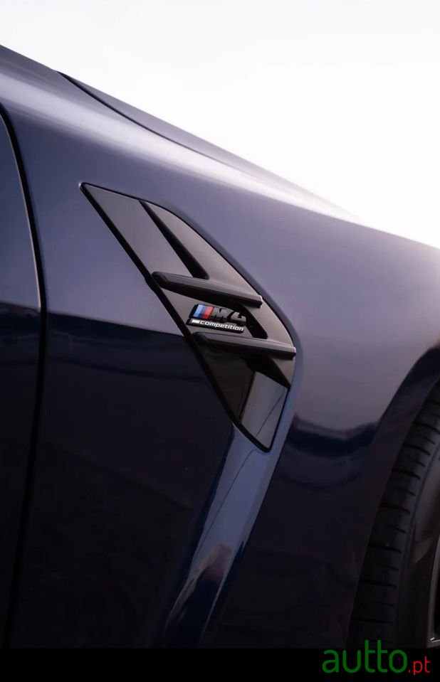 2023' BMW M4 photo #2