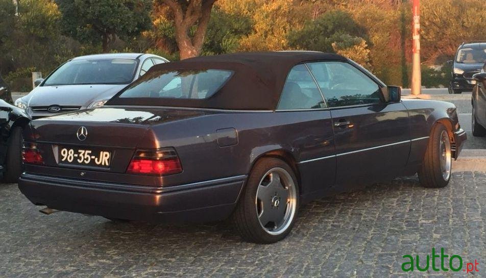 1995' Mercedes-Benz E-220 Cabrio photo #3
