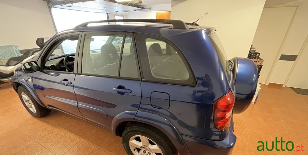 2004' Toyota RAV4 photo #5