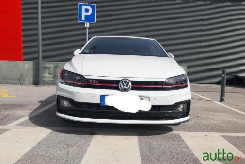 2018' Volkswagen Polo photo #2