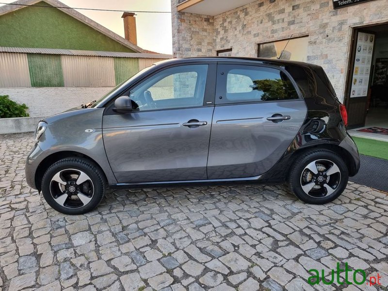 2019' Smart Forfour 1.0 Passion 71 photo #4