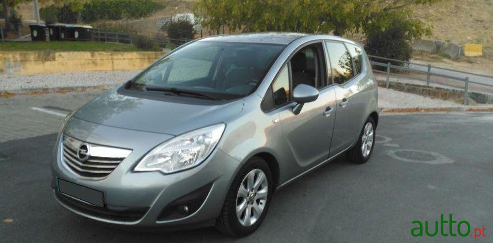 2011' Opel Meriva 1.3 Cdti Cosmo photo #1