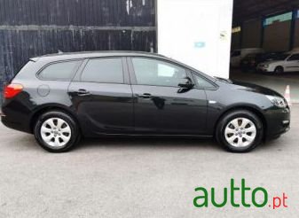 2014' Opel Astra Sports Tourer photo #1