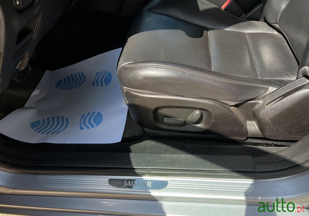 2004' Jaguar S-Type photo #5