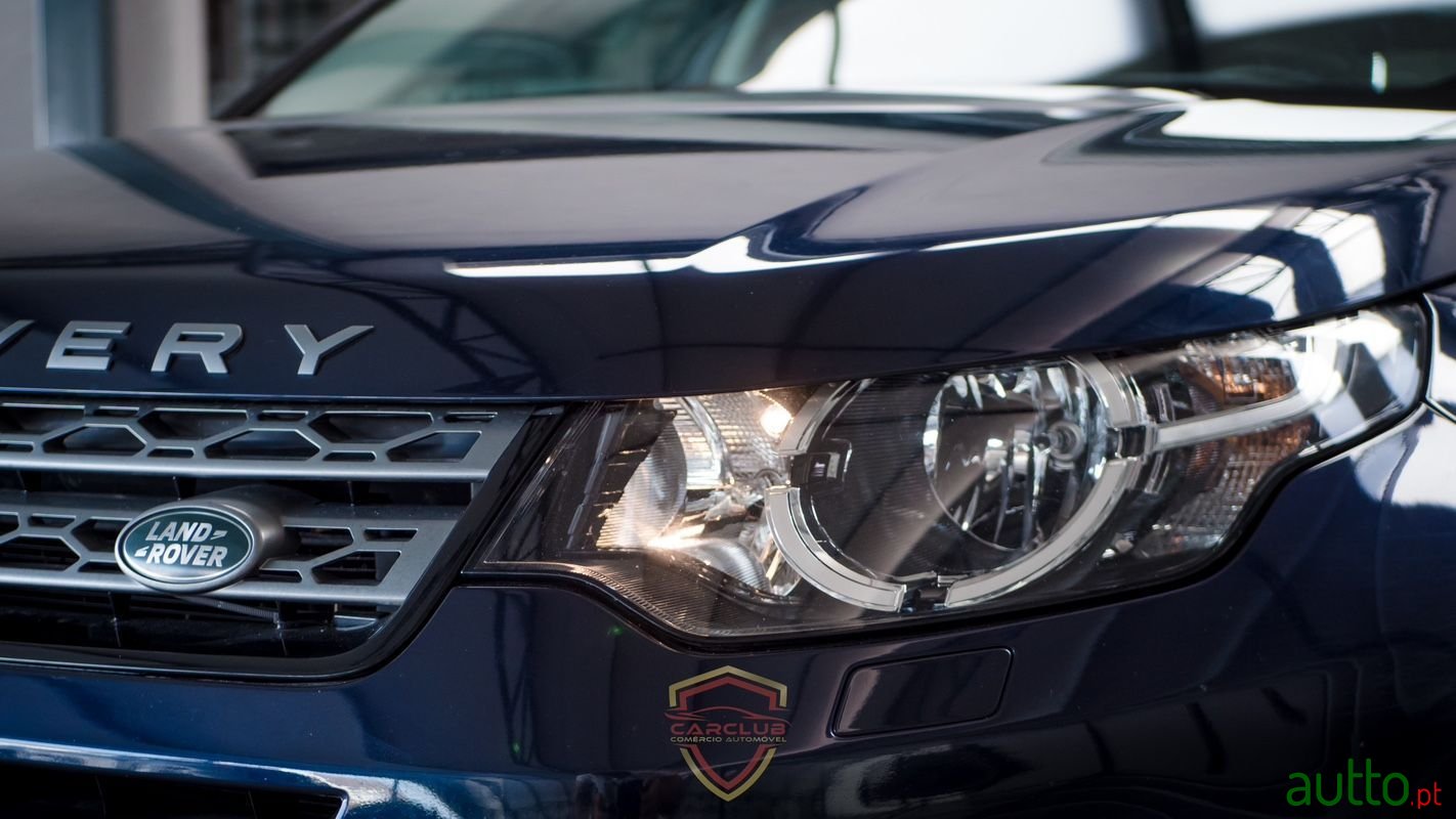 2016' Land Rover Discovery Sport photo #3