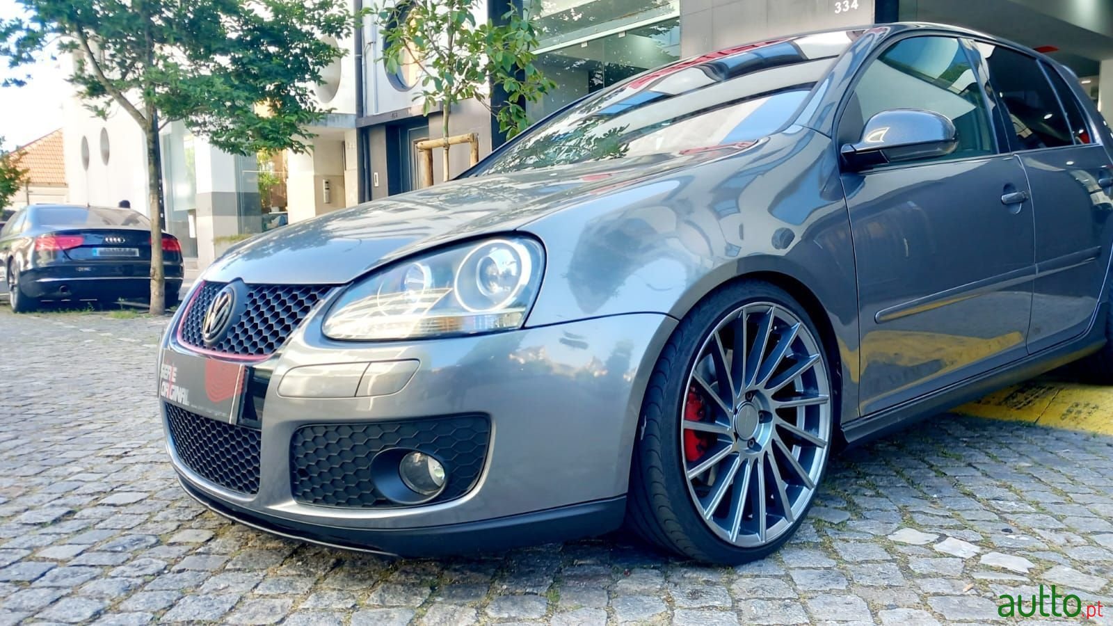 2008' Volkswagen Golf photo #3