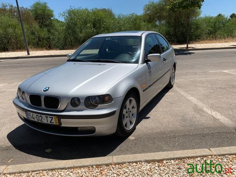 2002' BMW Compact photo #1