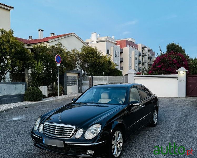 2004' Mercedes-Benz Classe E photo #1