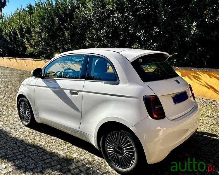 2022' Fiat 500e Icon photo #4