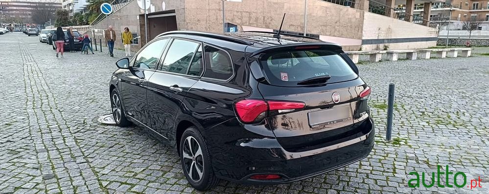 2017' Fiat Tipo Station Wagon photo #2