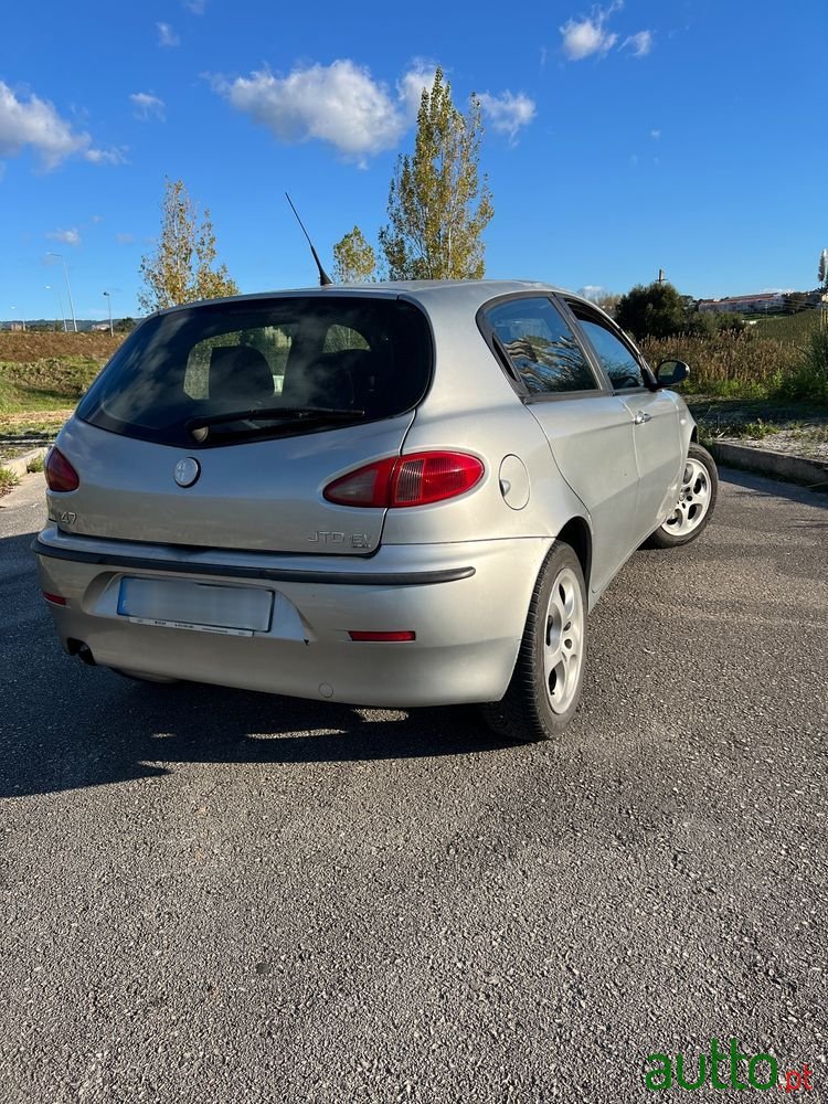 2004' Alfa Romeo 147 photo #2