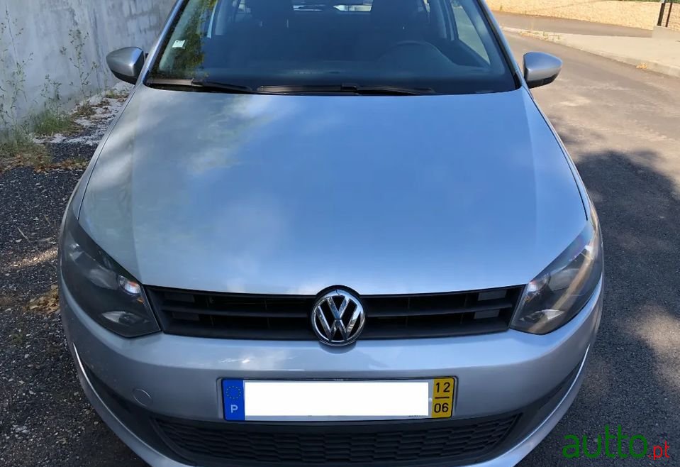 2012' Volkswagen Polo photo #5