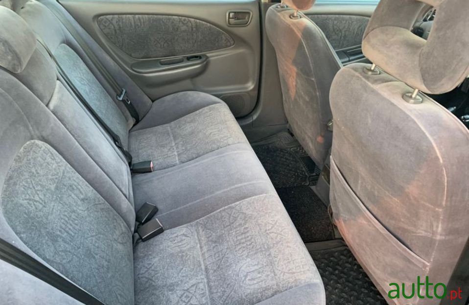 1999' Toyota Avensis 2.0 D photo #3