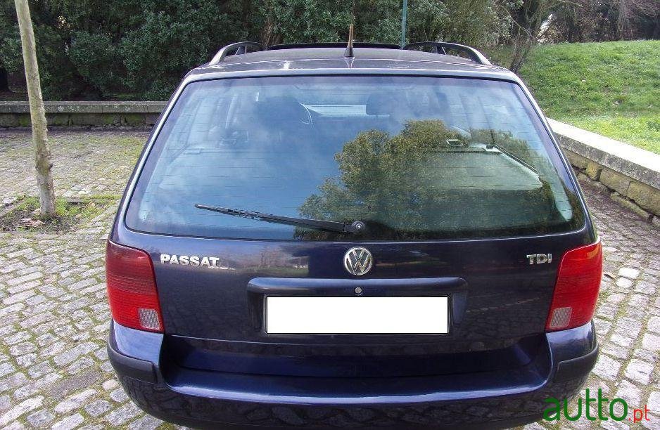 2000' Volkswagen Passat 1.9 Tdi photo #2