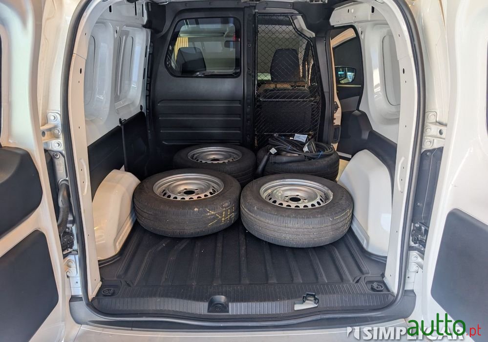 2022' Renault Kangoo E-Tech photo #6