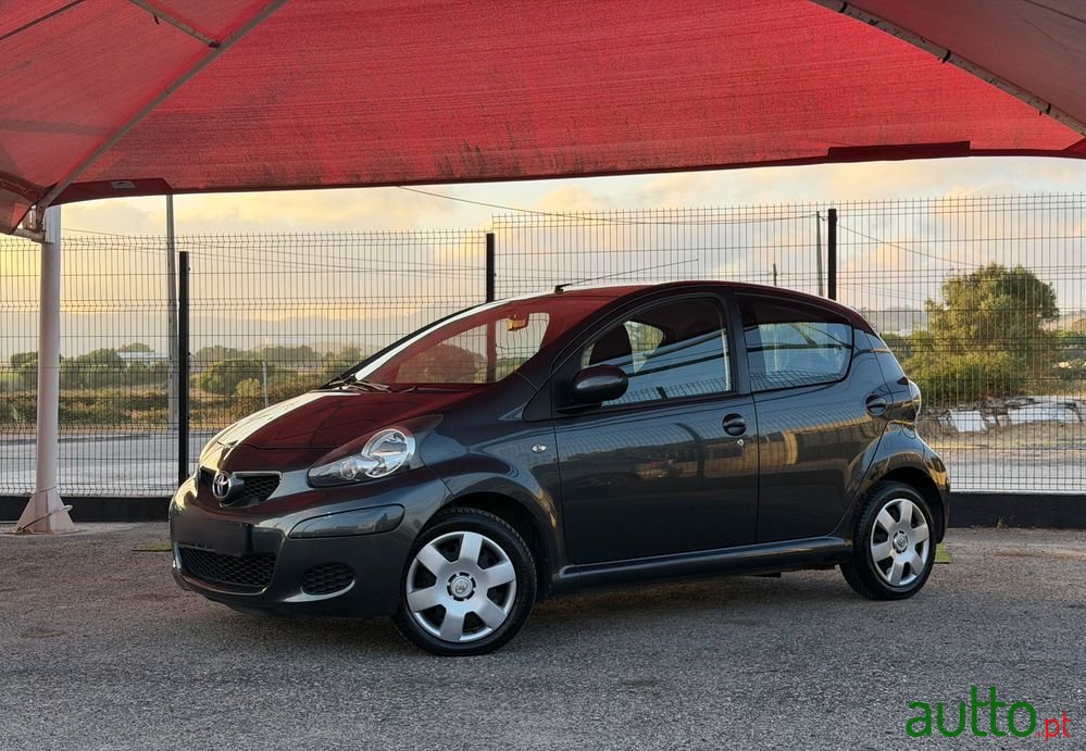 2009' Toyota Aygo Cool photo #1