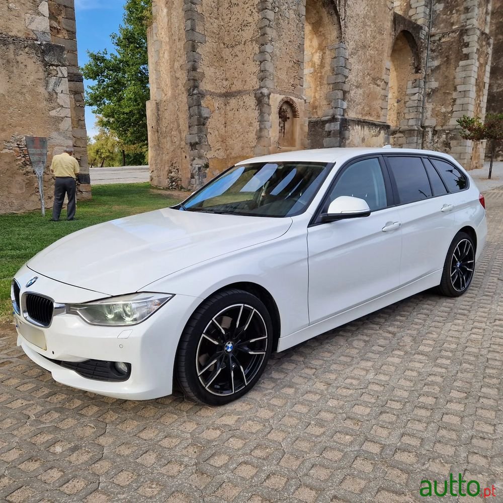 2013' BMW Série 3 D Touring photo #1