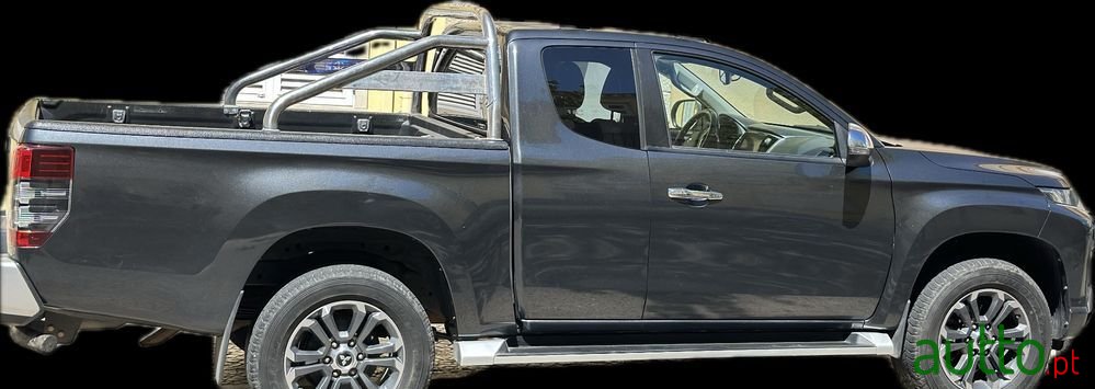 2020' Mitsubishi L200 photo #1