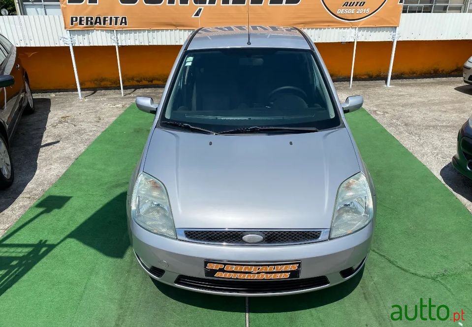 2005' Ford Fiesta photo #3