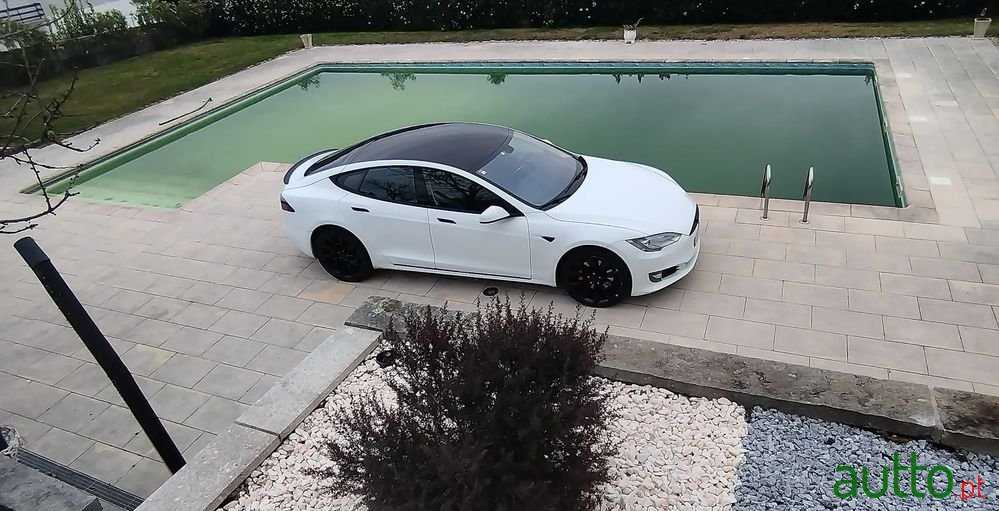 2014' Tesla Model S photo #3