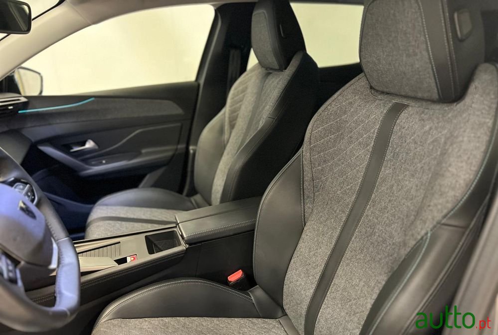 2023' Peugeot 408 photo #6