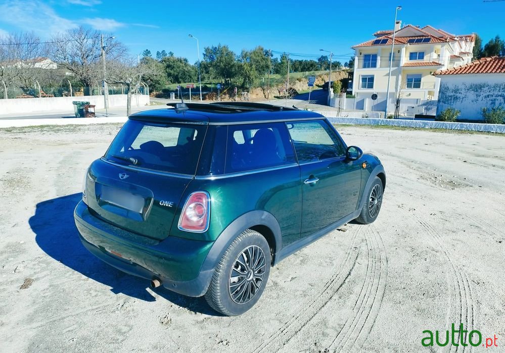 2011' MINI One 1.4 photo #6