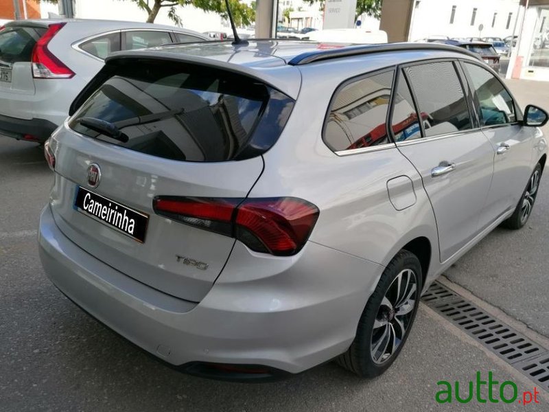 2018' Fiat Tipo Station Wagon photo #4