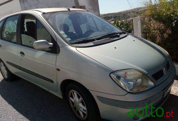 2001' Renault Scenic photo #2