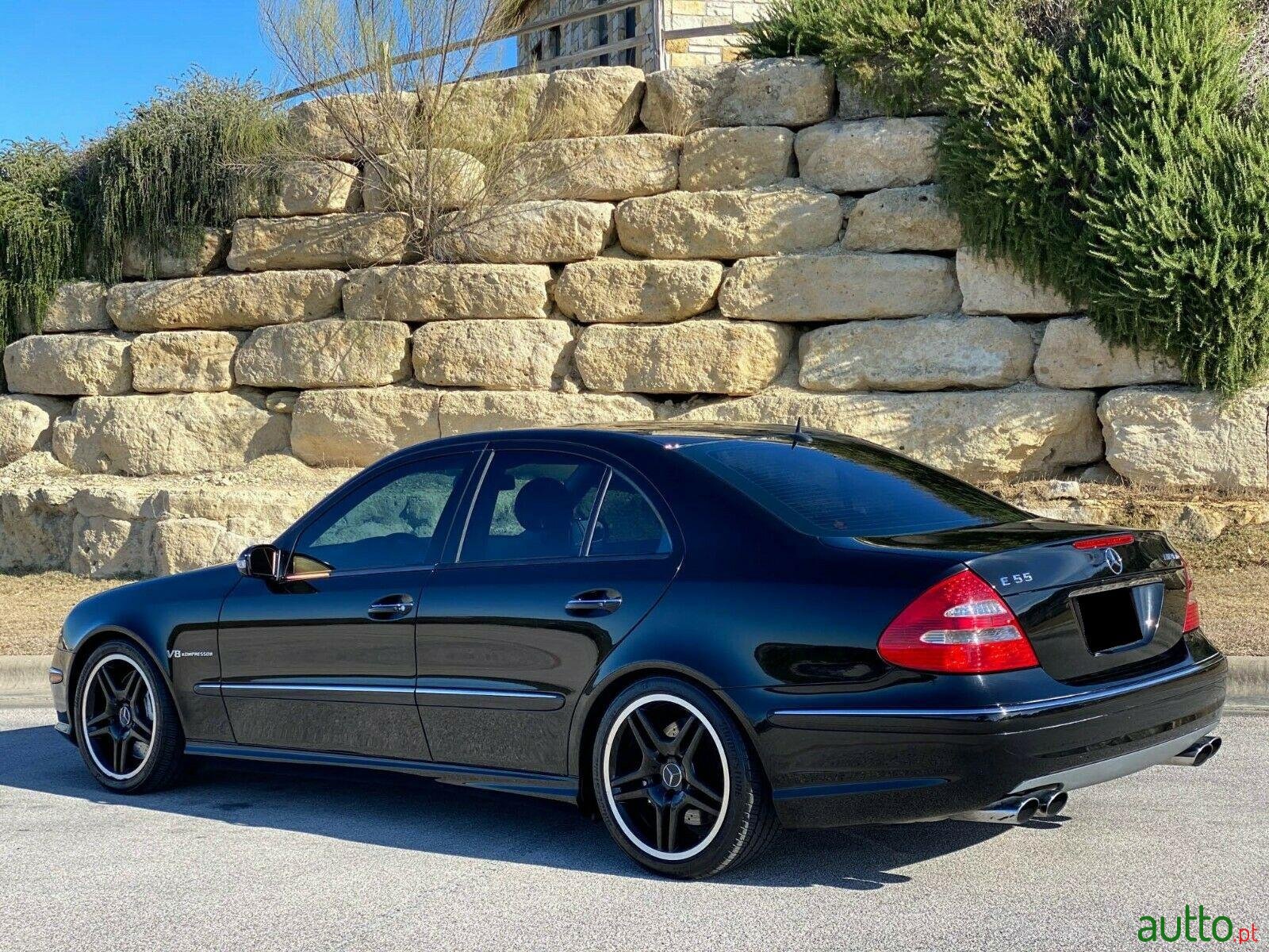 2004' Mercedes-Benz E-Class photo #3