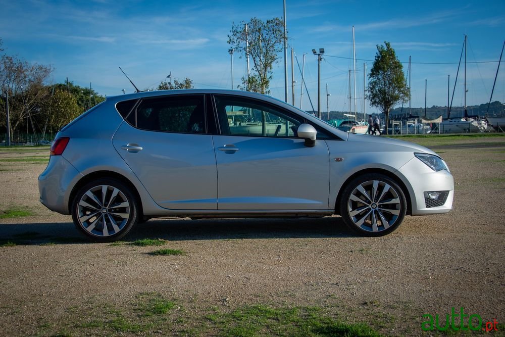 2016' SEAT Ibiza Sc 1.0 Ecotsi Fr photo #6
