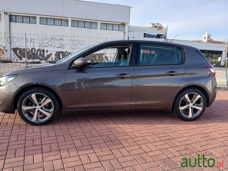 2013' Peugeot 308 1.6 E-Hdi Allure photo #1