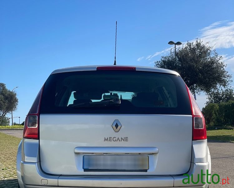 2008' Renault Megane Break photo #5