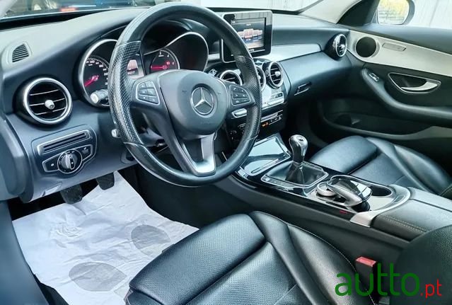 2016' Mercedes-Benz Classe C photo #6
