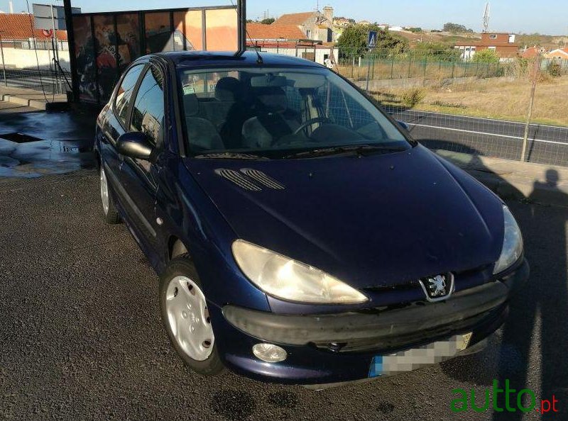 2000' Peugeot 206 1.1 Xt photo #2