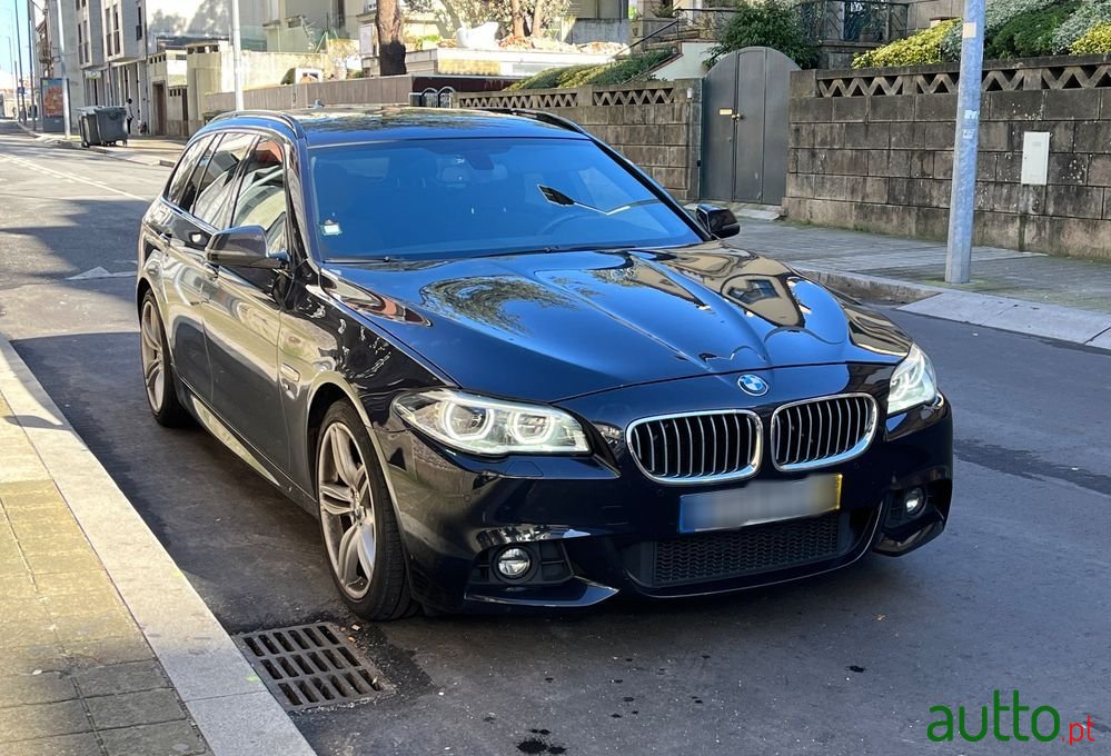2015' BMW 520 D Pack M Auto photo #1