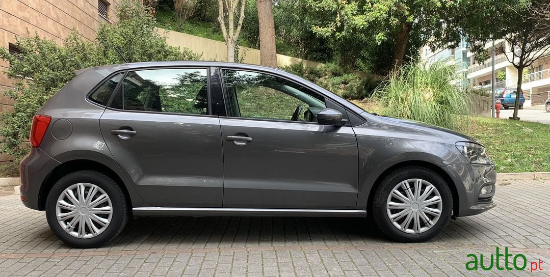 2017' Volkswagen Polo photo #4