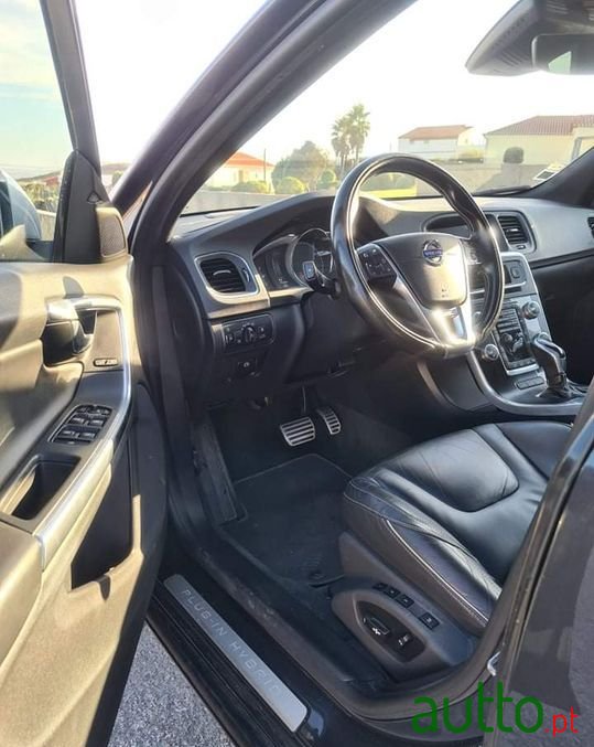 2015' Volvo V60 photo #6